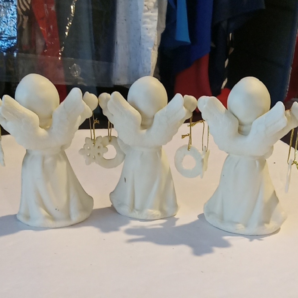 Angel Figurines Holding Ornaments Set Of 3 Ceramic - Picture 2 of 4